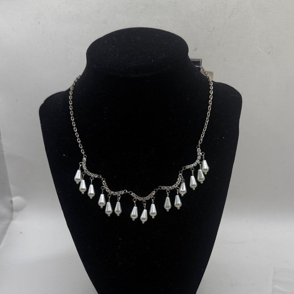 NWT Crystal Bridal Silver Tone Rhinestone Faux Pearl Teardrop Necklace Wedding